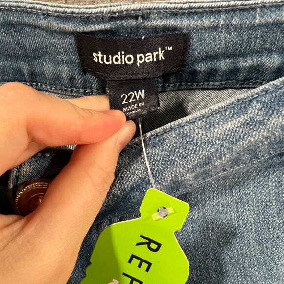 Studio Park x Jane Treacy Regular Denim Kick Flare Cropped Medium Wash, Plus 22 - Picture 3 of 11